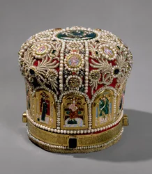 Coroa-mitra ornamentada com pérolas e pedras preciosas, século XVII
