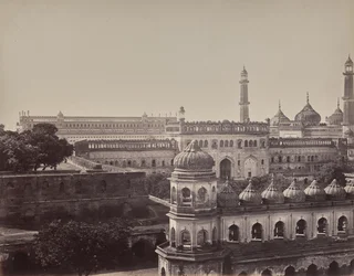 Lucknow. O Grande Imambara e a mesquita
