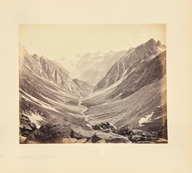 Vale e picos nevados, vistos do passo de Hampta, lado de Spiti