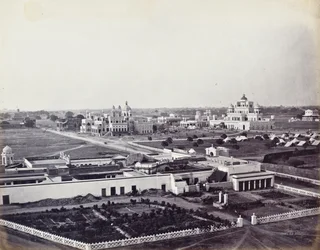 Vista do complexo palaciano de Chattar Manzil