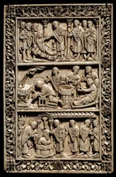 Arte Carolíngia: milagre da Santa Lâmpada, díptico de marfim representando em cima, a ressurreição de uma jovem, no centro um batismo doente, em baixo o batismo de Clóvis I (466-511) na presença da Rainha Clothilde em 25/12/498. Século IX. Ami