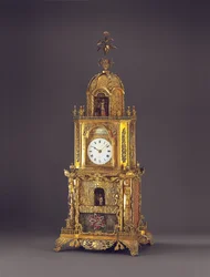 Um relógio de mesa autômato musical muito raro, ormolu, inserido em pasta, provavelmente Guangzhou, c.1790