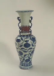 Vaso Ming azul e branco