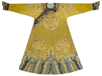Robe Qiu Xiangse&39;Dragon &39;bordado, Longpao, início do século 18 (seda)