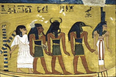 Antigo Egipto, Pintura mural Túmulo de Inherkhau, Tebas, Túmulo dos Nobres, 20ª dinastia, Inherkhau na barca solar com Ísis, Thoth e Khephri (foto)