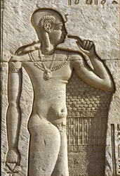 Antigo Egito, Pintura/gravura mural, Ihy, filho de Amun e Mut, Templo de Hathor, Dendera (foto)
