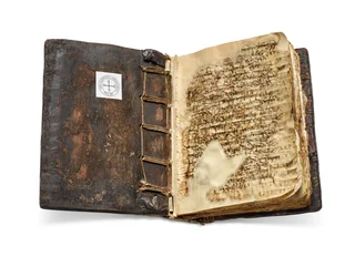 O Codex Sinaiticus Rescriptus, finais do século V-VII a 979 d.C. (tinta sobre velino)