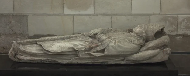 Monumento funerário (mármore)