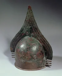 Capacete de Bronze, período Villanovan, 2ª metade do século VIII a.C. (bronze)