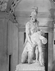Menelaus de apoio ao corpo de Patroclus, cópia de um original grego (mármore)