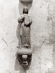 Estátua de Ovídio (43BC-AD17)