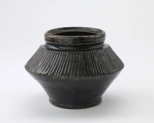 Jar, Tachikui, prefeitura de Hyogo, período Edo, final do século 18 a meados do século 19 (cerâmica)