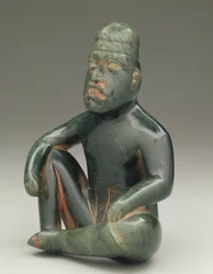 Figura sentada com joelho levantado, Highland Olmec, San Martin Texmelucan
