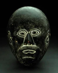 Máscara, possivelmente Cultura Gorong, Nepal (madeira)