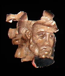Cabeça de um santo desconhecido, final do século XIV (fresco)