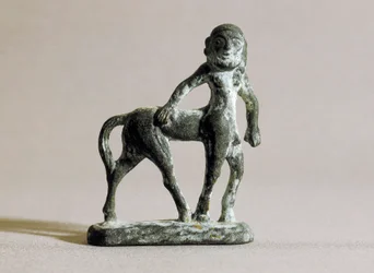 Arte ibérica: escultura de um centauro do século VI-4 a.C. (bronze)