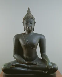 Buda sentado em meditação, estilo Sukhothai (bronze)