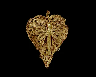 Pingente, c. 1900 (ouro)