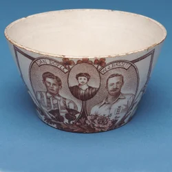 Tigela de lembrança de Inglaterra v. Escócia (cerâmica)