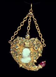 Conjunto medalhão, com um retrato de Maria, Rainha da Escócia (1542-87) do final do século 16 (ouro e ônix)