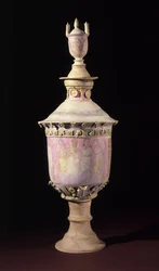 Vaso funerário (Lebes Gamikos), c.250-225 aC (cerâmica com pintura e douramento)