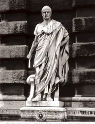 Estátua de Emilio Papiniano (mármore)
