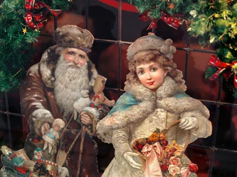 Grande plano da decoração de Natal tradicional dinamarquesa numa montra, 2022 (foto)
