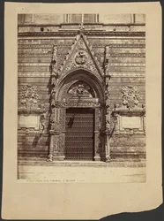 Porta da Catedral de Messina
