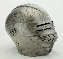 Armet adaptado para uso mortuário