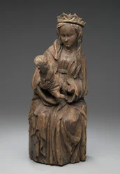 Figura sentada da Virgem segurando o Menino Jesus