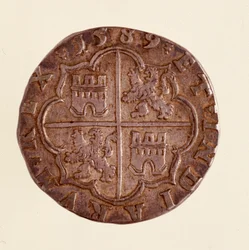 Moeda de prata (8 reais) de Espanha: reinado de Filipe (Filippo ou Philippe) II (1556-1598). 1589 Diam. 3,5 cm Nápoles, museo archeologico