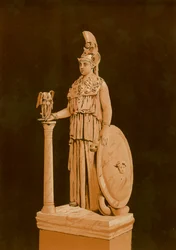 Estátua de Minerva encontrado em Atenas