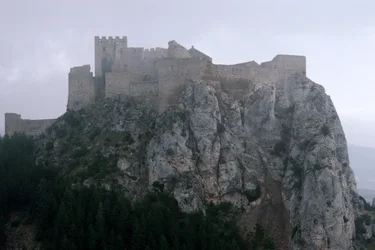Vista do Castelo de Loarre, construído do século XI a XIII