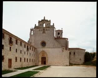 Vista do Mosteiro de San Pedro de Cardena onde jaziam os restos mortais de El Cid e Dona Jimena