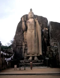 O grande Buda de Avukana. O Sri Lanka. Século V.