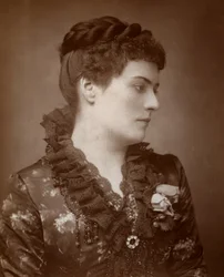 Sophie Eyre, atriz britânica, 1883