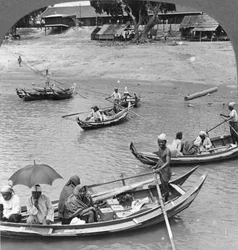 Barcos no rio Irrawaddy, Sagaing, Birmânia, 1908