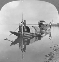 Barco birmanês no rio Irrawaddy, Birmânia, 1908