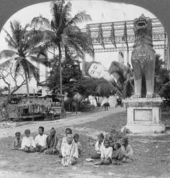 Figura reclinada gigante de Buda, Pegu, Birmânia, 1908