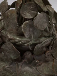Um abajur &39;Pond Lily&39;, c.1903 (vidro com chumbo e bronze patinado)