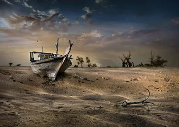 O Barco Esquecido do Deserto