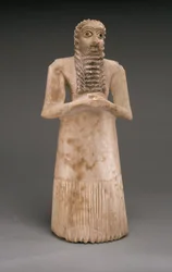 Adorador Masculino Permanente, Dinastia Primitiva, c.2900-2600 aC (alabastro de gesso, concha, pedra calcária preta, betume)