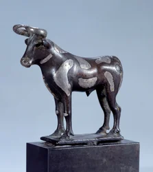 Arte da Mesopotâmia: Torta Taurus. Escultura de bronze incrustada com prata, cerca de 2500 a.C. Sumerienne Epoque Paris, Musee Du Louvre