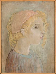 Cabeça de uma menina com capuz cor-de-rosa