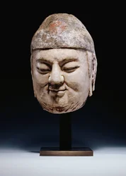 Uma cabeça de mármore de um oficial da Dinastia Tang ou um pouco antes, c.618-907