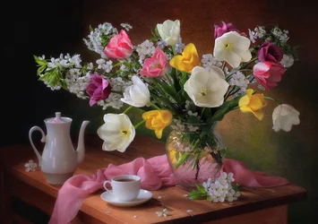 Tulipas da Primavera e Chá