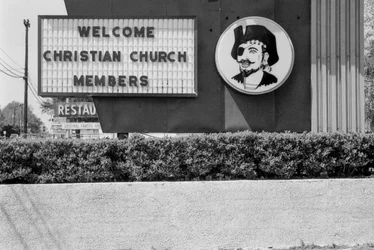 Sinal irónico de boas-vindas aos cristãos com cara de pirata, Virgínia