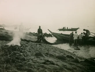 O regresso dos pescadores japoneses cerca de 1900 - 1915 (fotografia)