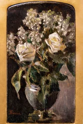 Vaso com Rosas Brancas e Lírios do Vale