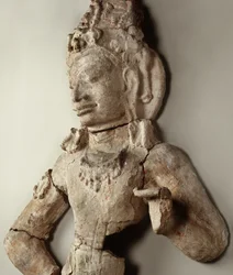 Bodhisattva de Ku Bua, Período Davaravati (terracota)
